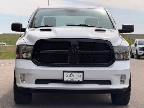 Bright White Clearcoat 2019 RAM 1500 Express