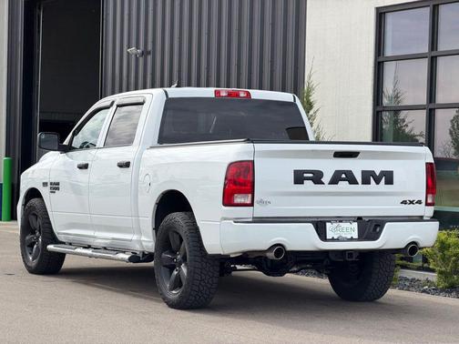 Bright White Clearcoat 2019 RAM 1500 Express