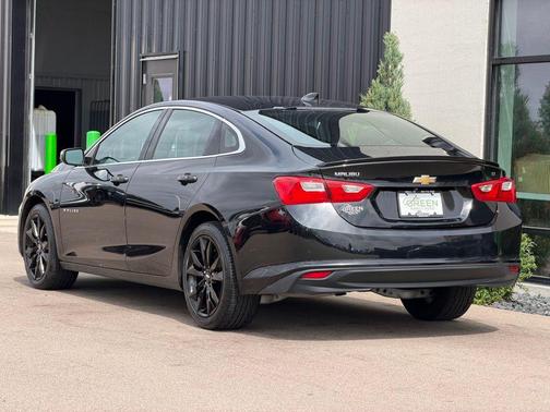 Mosaic Black Metallic 2018 Chevrolet Malibu LT