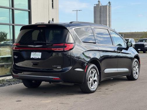 2022 Chrysler Pacifica Limited