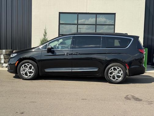 2022 Chrysler Pacifica Limited
