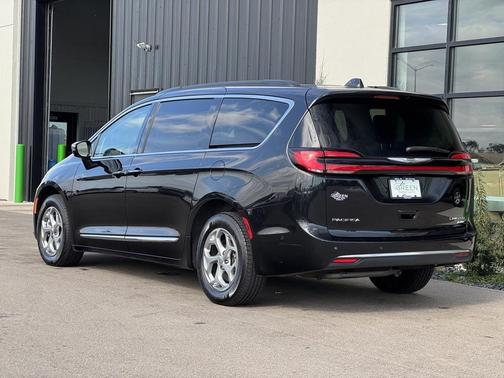 2022 Chrysler Pacifica Limited