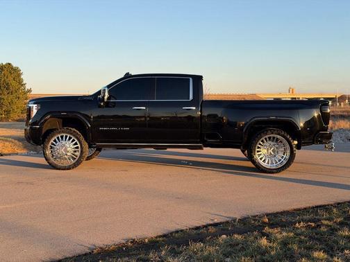 2024 GMC Sierra 3500 Denali