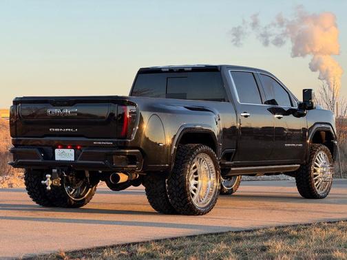 2024 GMC Sierra 3500 Denali