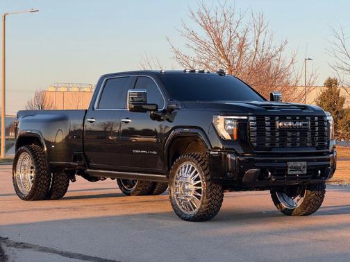 2024 GMC Sierra 3500 Denali