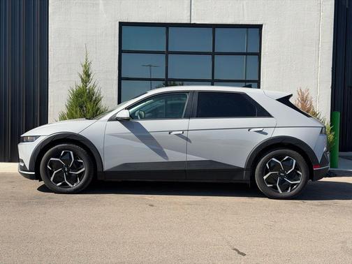 Cyber Gray 2024 Hyundai IONIQ 5 SEL