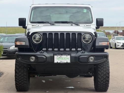 Bright White Clearcoat 2021 Jeep Wrangler Willys