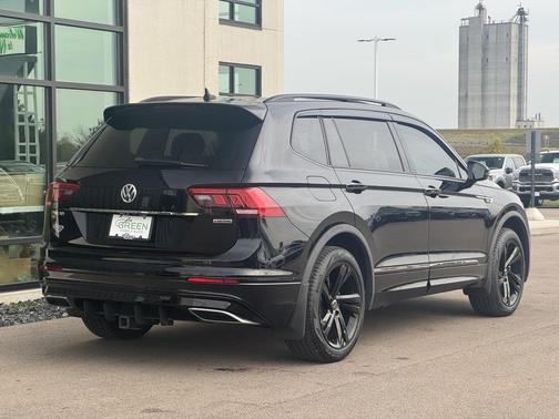 2021 Volkswagen Tiguan 2.0T SE R-Line Black