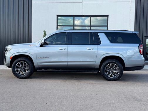 Gray 2024 Chevrolet Suburban Z71