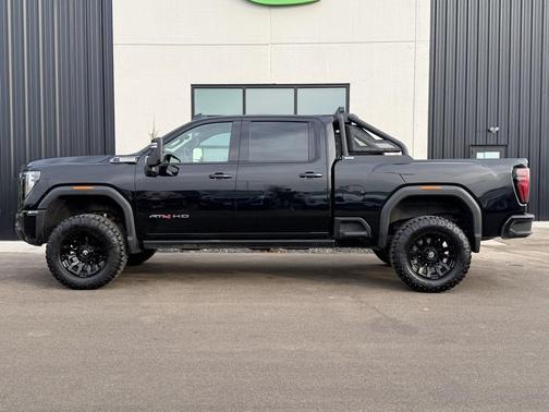 2024 GMC Sierra 2500 AT4