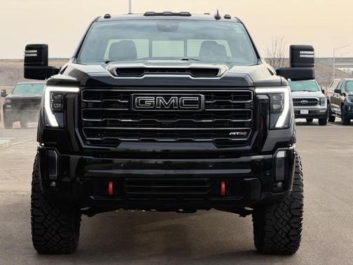 2024 GMC Sierra 2500 AT4