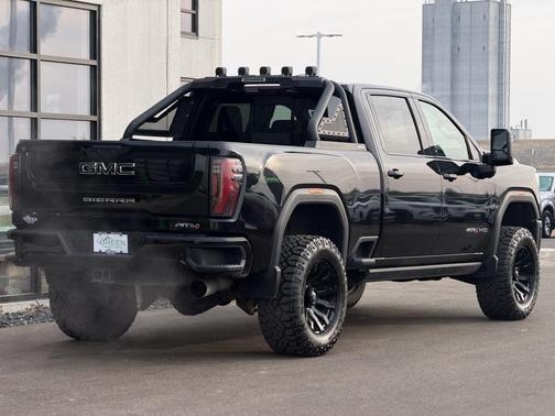 2024 GMC Sierra 2500 AT4