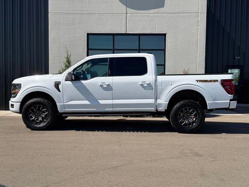 Oxford White 2024 Ford F-150 Tremor