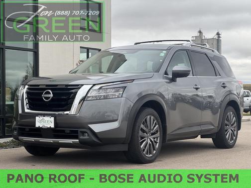 2022 Nissan Pathfinder SL 4WD