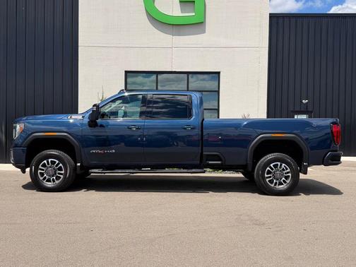 Pacific Blue Metallic 2021 GMC Sierra 2500 AT4