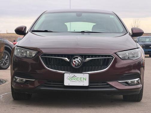 2018 Buick Regal Sportback Essence
