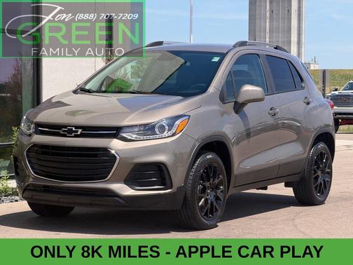 Stone Gray Metallic 2022 Chevrolet Trax LT