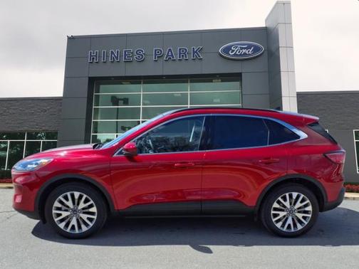 2022 Ford Escape TITANIUM