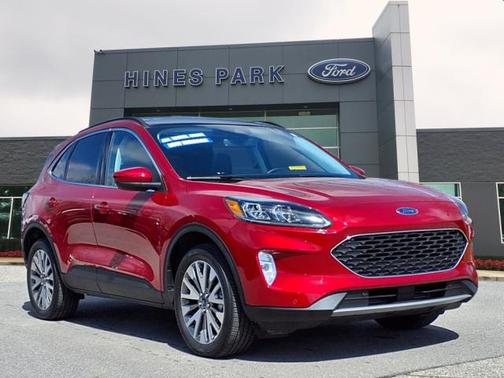 2022 Ford Escape TITANIUM