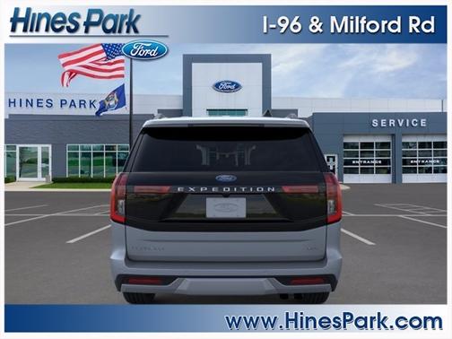 Glacier Gray Metallic Tri-Coat 2026 Ford Expedition Max Platinum