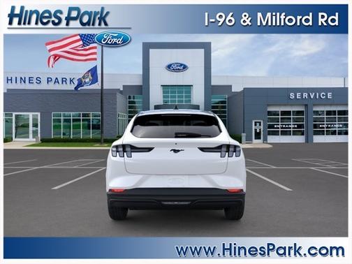 Star White Metallic Tri-Coat 2026 Ford Mustang Mach-E Premium