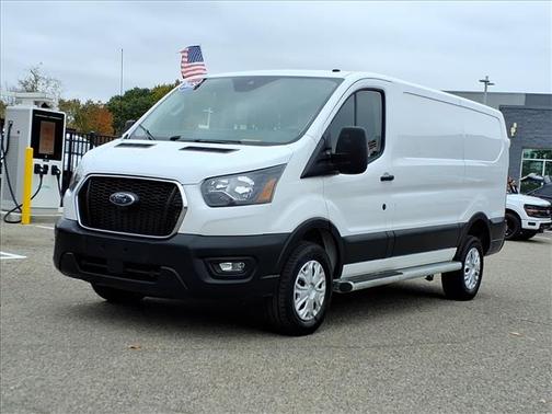 Oxford White 2025 Ford Transit-250 Base