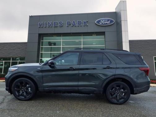 2023 Ford Explorer ST-LINE