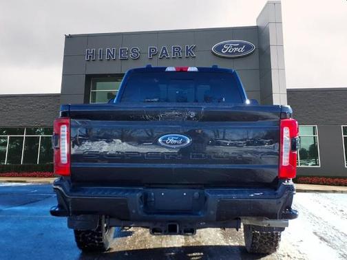 2023 Ford F-250 LARIAT