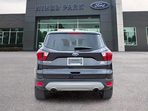 AGATE BLACK 2019 Ford Escape SE
