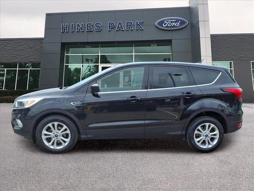 AGATE BLACK 2019 Ford Escape SE
