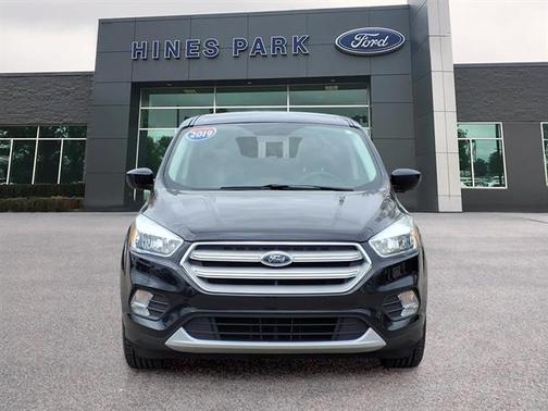 AGATE BLACK 2019 Ford Escape SE