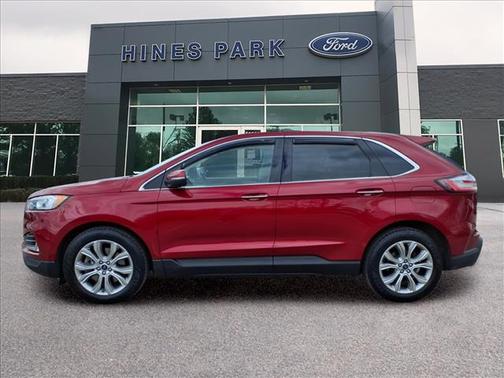 RUBY RED METALLIC TINTED CC 2019 Ford Edge TITANIUM