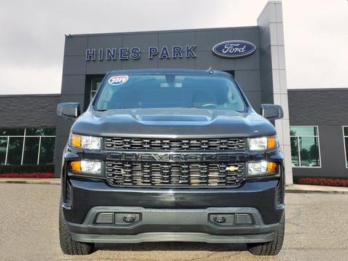 2019 Chevrolet Silverado 1500 CUSTOM