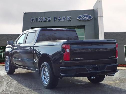 2019 Chevrolet Silverado 1500 CUSTOM