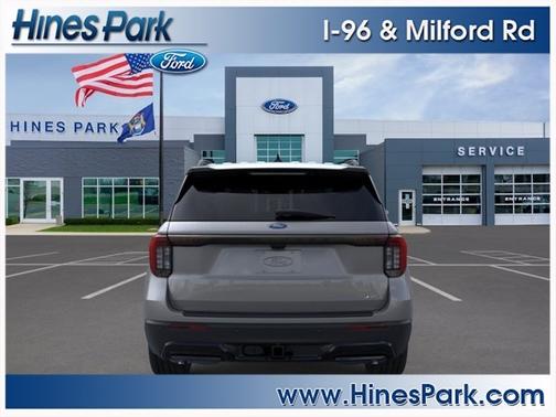Carbonized Gray Metallic 2026 Ford Explorer ST-Line