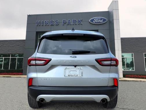 ICONIC SILVER METALLIC 2023 Ford Escape ACTIVE