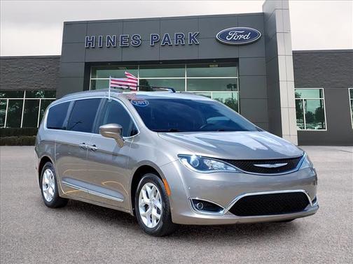 Molten Silver 2017 Chrysler Pacifica Touring-L