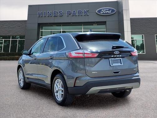 Carbonized Gray Metallic 2023 Ford Edge SEL