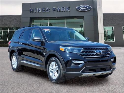 AGATE BLACK METALLIC 2023 Ford Explorer XLT