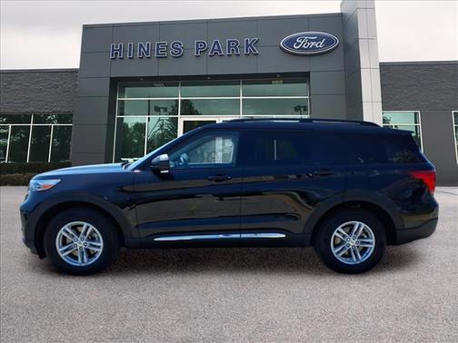 AGATE BLACK METALLIC 2023 Ford Explorer XLT