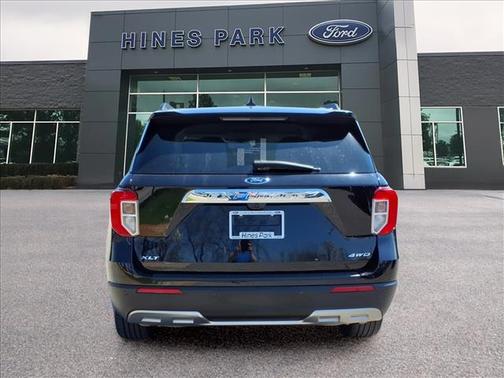 AGATE BLACK METALLIC 2023 Ford Explorer XLT