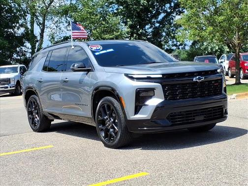 Sterling Gray Metallic 2024 Chevrolet Traverse RS
