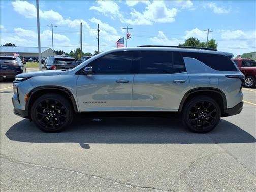 Sterling Gray Metallic 2024 Chevrolet Traverse RS