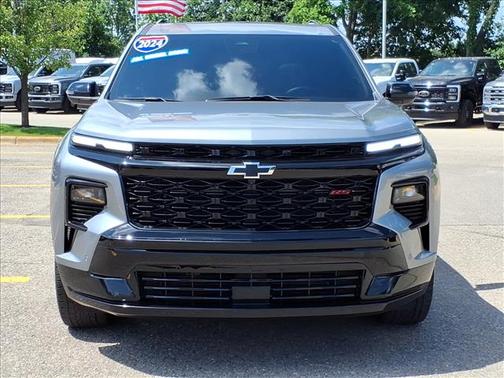 Sterling Gray Metallic 2024 Chevrolet Traverse RS