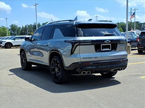 Sterling Gray Metallic 2024 Chevrolet Traverse RS