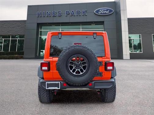 Metallic 2023 Jeep Wrangler SPORT