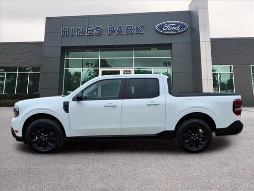 Oxford White 2024 Ford Maverick Lariat