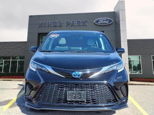 Midnight Black 2022 Toyota Sienna XSE 7 PASSENGER