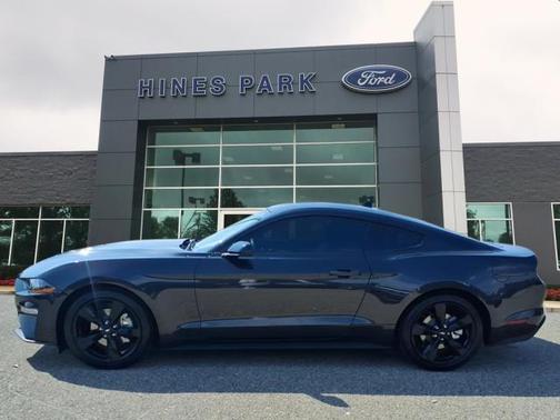 2022 Ford Mustang ECOBOOST