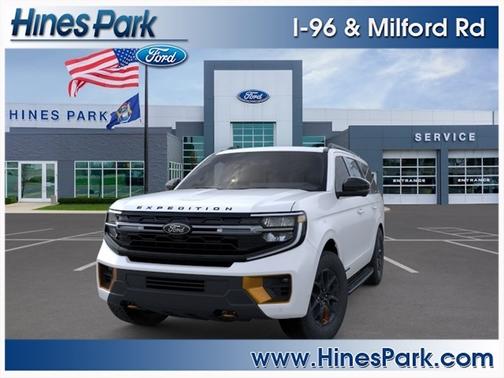 Star White Metallic Tri-Coat 2026 Ford Expedition Tremor